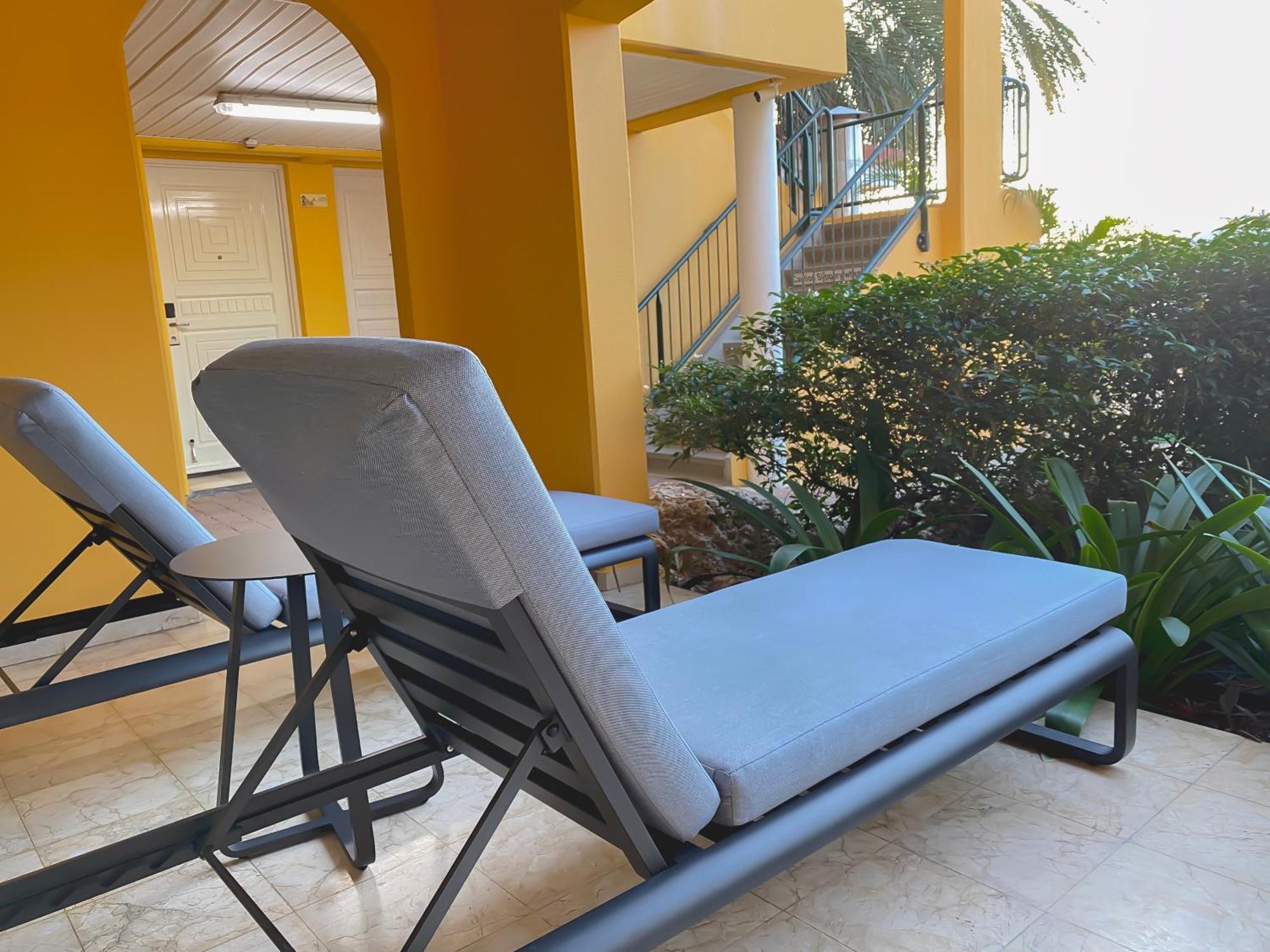 The Royal Sea Aquarium Resort Willemstad Exterior photo