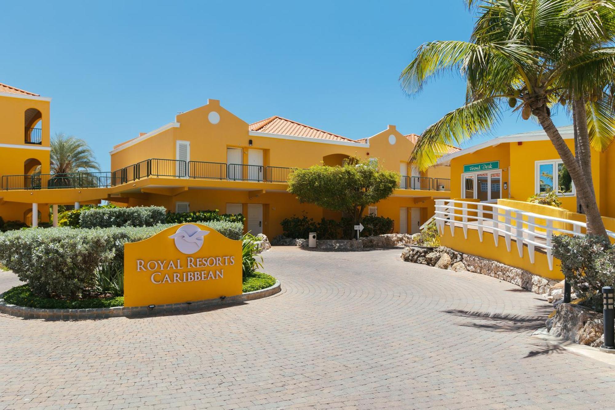 The Royal Sea Aquarium Resort Willemstad Exterior photo
