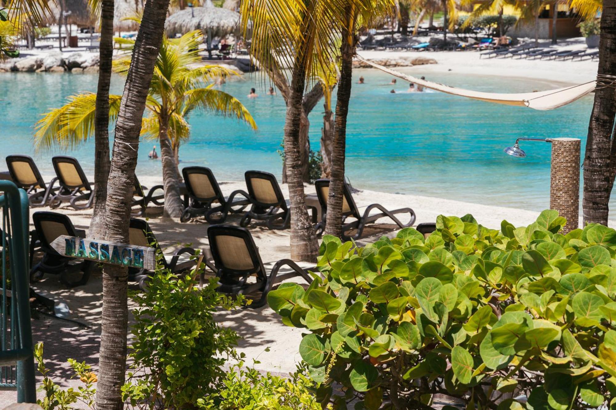 The Royal Sea Aquarium Resort Willemstad Exterior photo