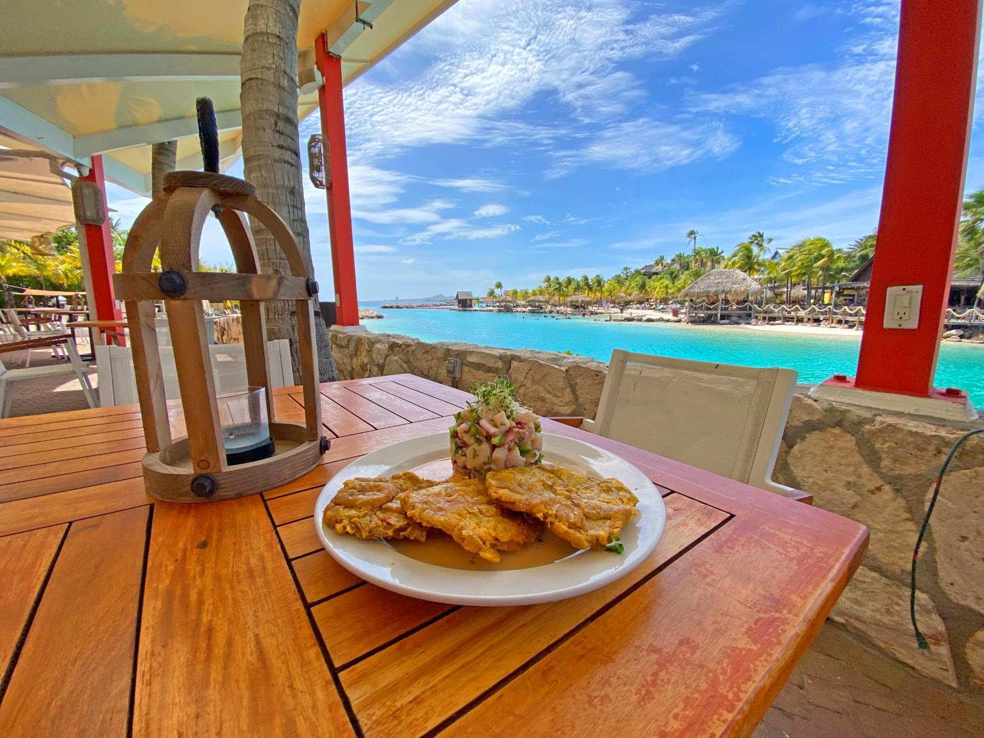 The Royal Sea Aquarium Resort Willemstad Exterior photo