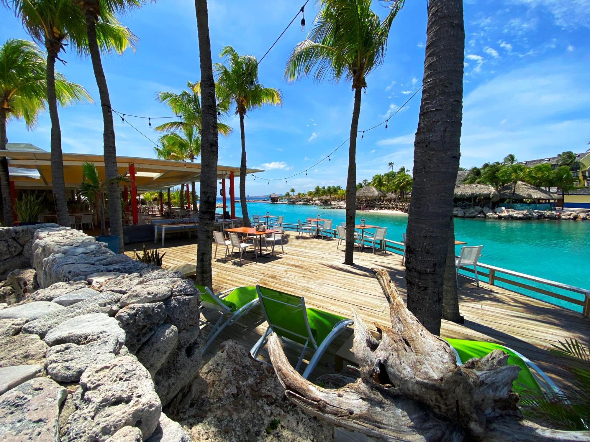The Royal Sea Aquarium Resort Willemstad Exterior photo