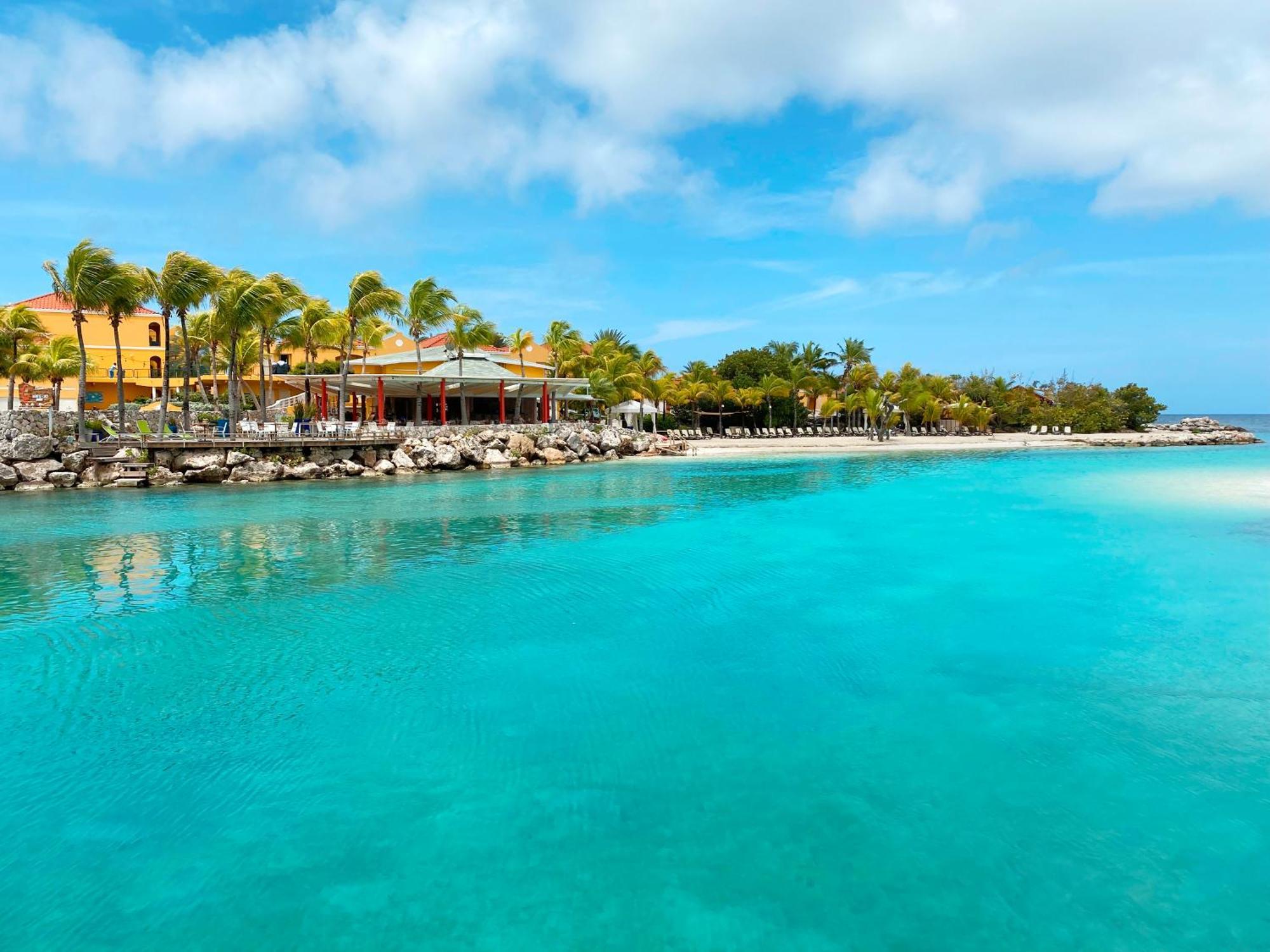 The Royal Sea Aquarium Resort Willemstad Exterior photo